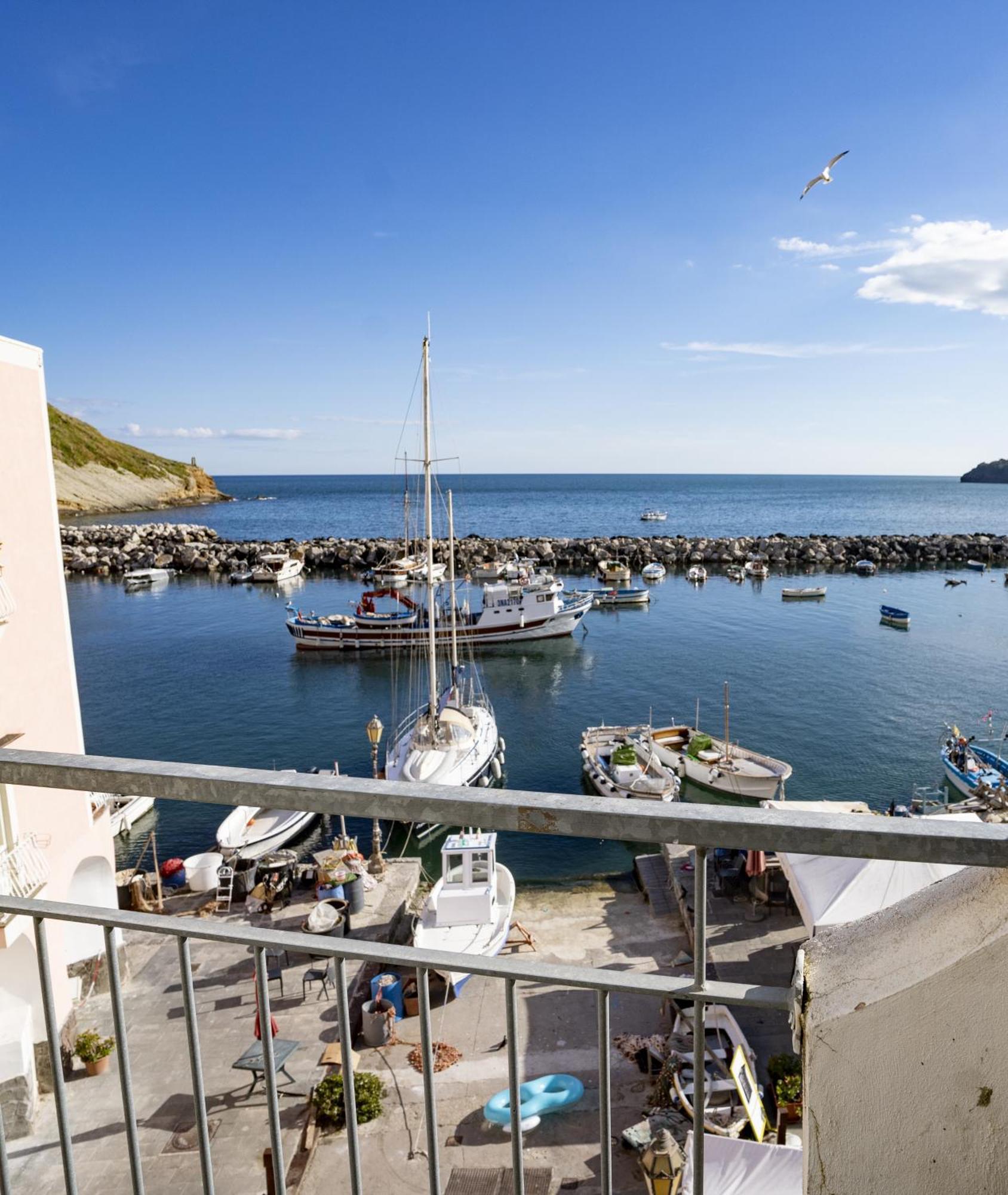 La Terrazza Di Maria Apartment Procida Exterior photo